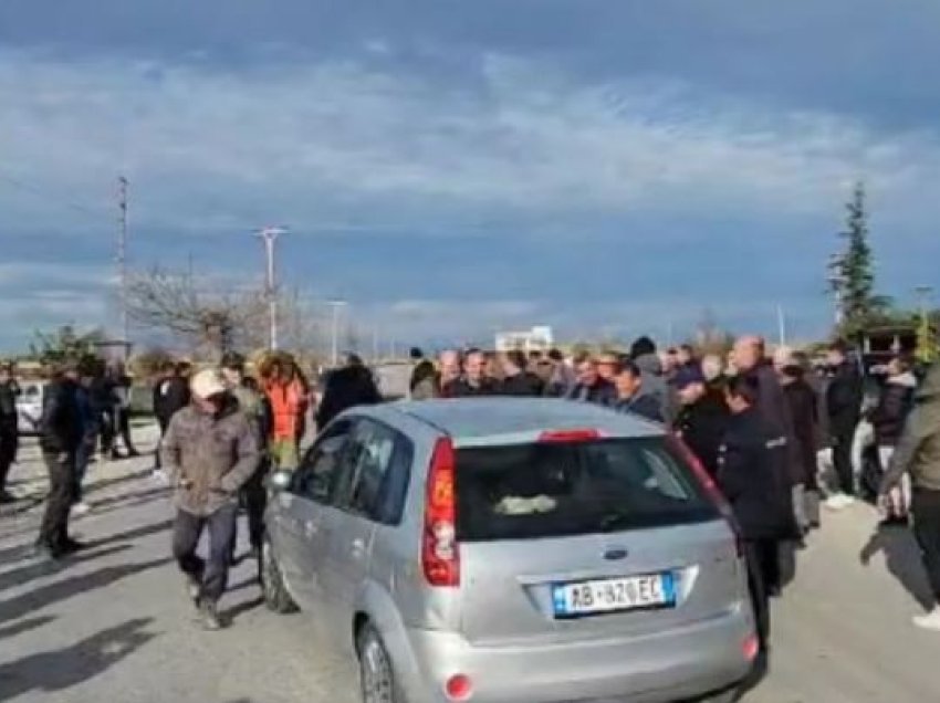 Protestë për çmimin e qumështit, fermerët bllokojnë rrugën në Levan