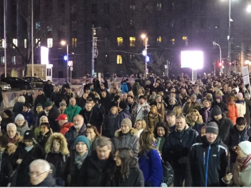 Rifillojnë protestat në Serbi – opozita kërkon anulimin e zgjedhjeve të diskutueshme