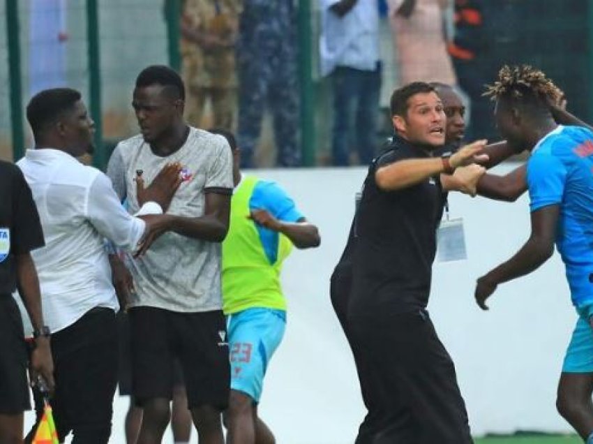 Skandali më i madh i trukimit në futboll, njëra skuadër po fitonte 79:0, ndërsa ekipi tjetër shënoi 61 gola në pjesë të dytë