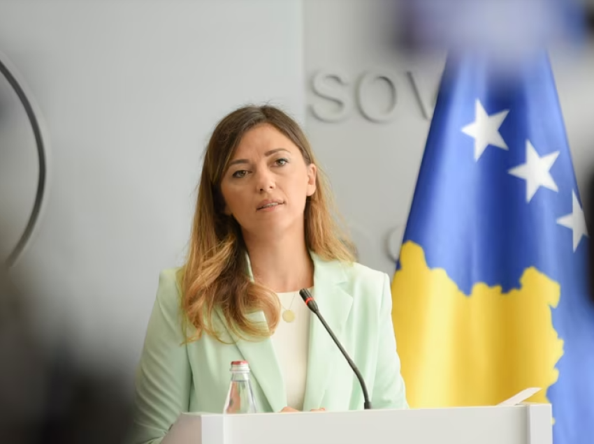 Kosova thotë se kërkoi transferimin e shtetasve që po mbahen në Serbi