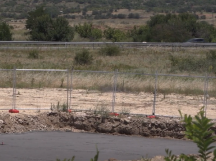 Protestojnë sërish banorët, kundërshtojnë ndërtimin e bazës së asfaltit në Vizbeg