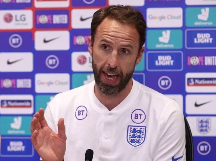 Southgate tregon për ndryshimet te ekipi i Anglisë 