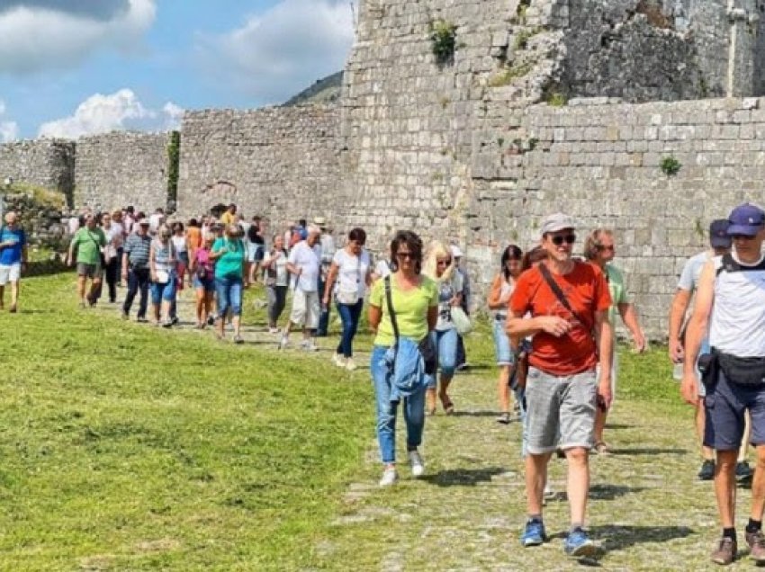 ​Gjithnjë e më shumë vizitorë në Kalanë e Rozafës