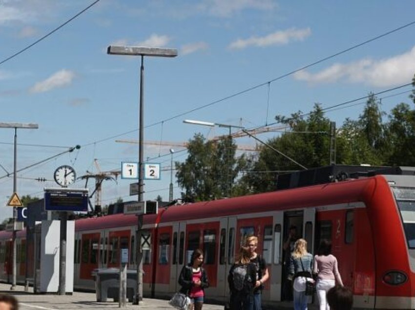 U ngjit në telat elektrikë të trenit, plagoset rëndë shqiptari nga Kosova - Ja si ndodhi ngjarja