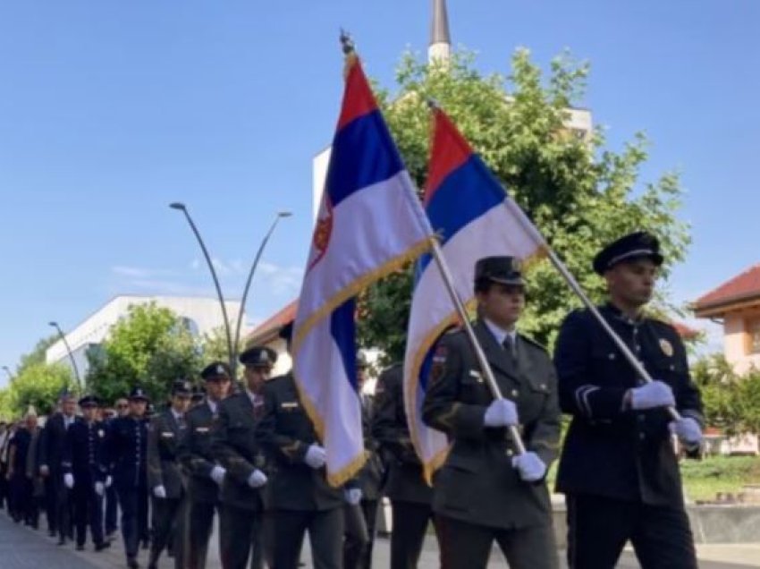 Ushtria serbe marshon nëpër Prijedor pa lejen e Presidencës së Bosnjës, Komshiq: Ky është akt agresioni