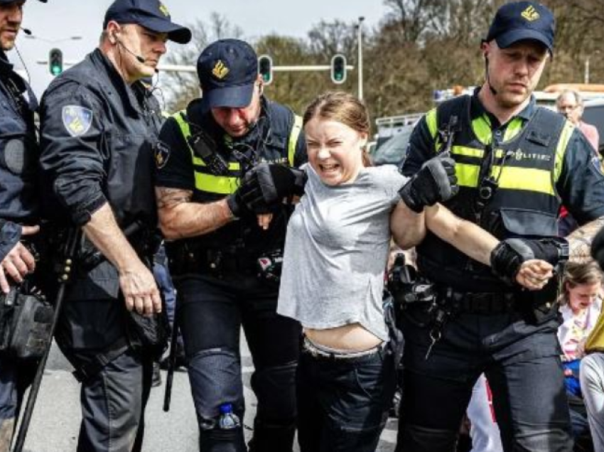 Holandë, arrestohet sërish gjatë një proteste për klimën Greta Thunberg