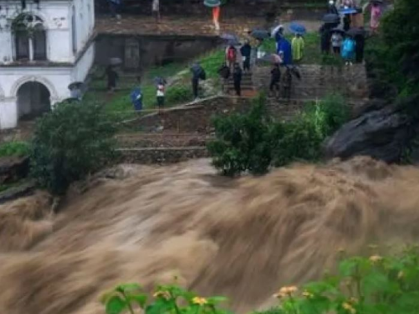 Rrëshqitje dheu në Nepal, 11 të vdekur dhe 8 të zhdukur