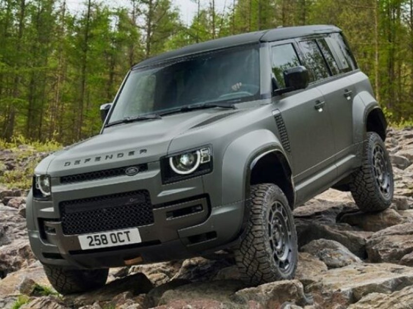 Land Rover prezanton Defender Octa