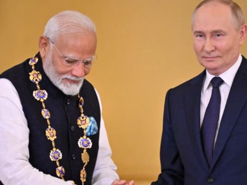 Modi, Putinit: Lufta nuk mund të zgjidhë problemet