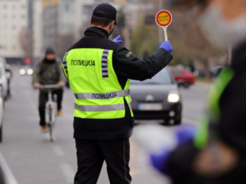 Shqiptohen 127 masa në Shkup, 13 për vozitje pa patentë shofer