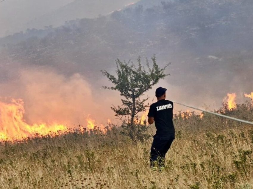 Zjarri ‘pushton’ Dropullin, dy zjarrfikës të lënduar nga flakët