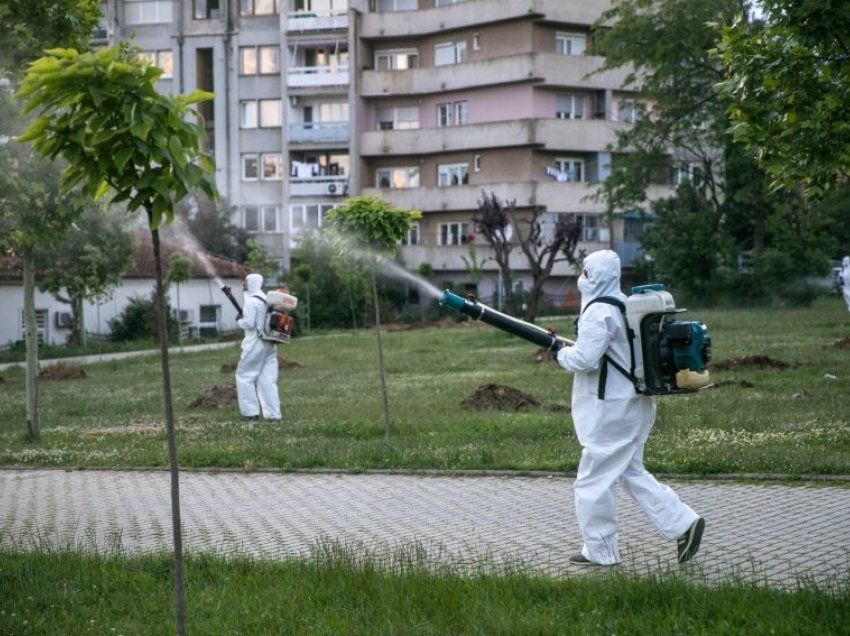 Vazhdon procesi i dezinsektimit hapësinor në Prishtinë