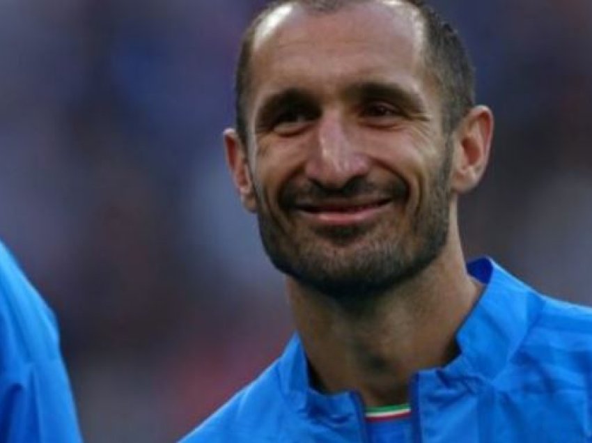 Chiellini e fajëson mbrojtësin e Interit për golin e Watkins mbrëmë