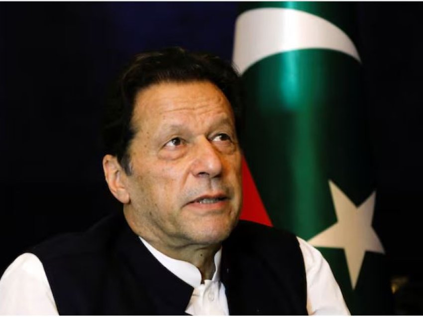 Imran Khan i Pakistanit do të qëndrojë në burg pavarësisht lirimit për çështjen e martesës