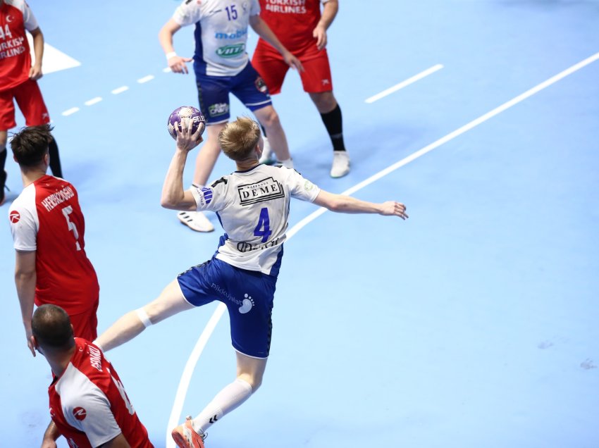 Finlanda U20 në gjysmëfinale