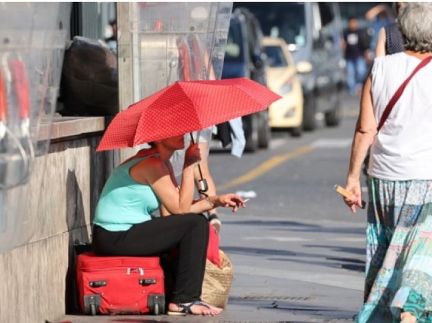 Temperaturat ekstreme/ Qindra vetë në spital për shkak të vapës në Gjermani