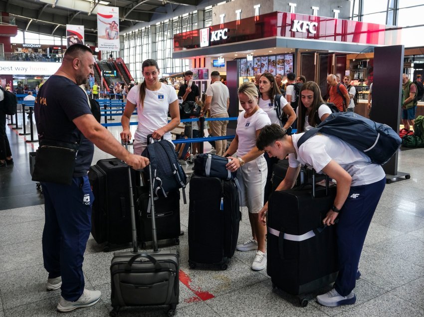 Driton Kuka me garuesit e tij udhëton për në Paris