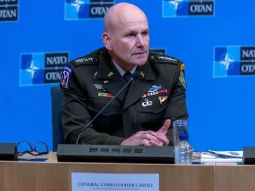 Gjenerali i lartë i NATO-s vlerëson “strategjinë e shkëlqyeshme” të Ukrainës në luftë