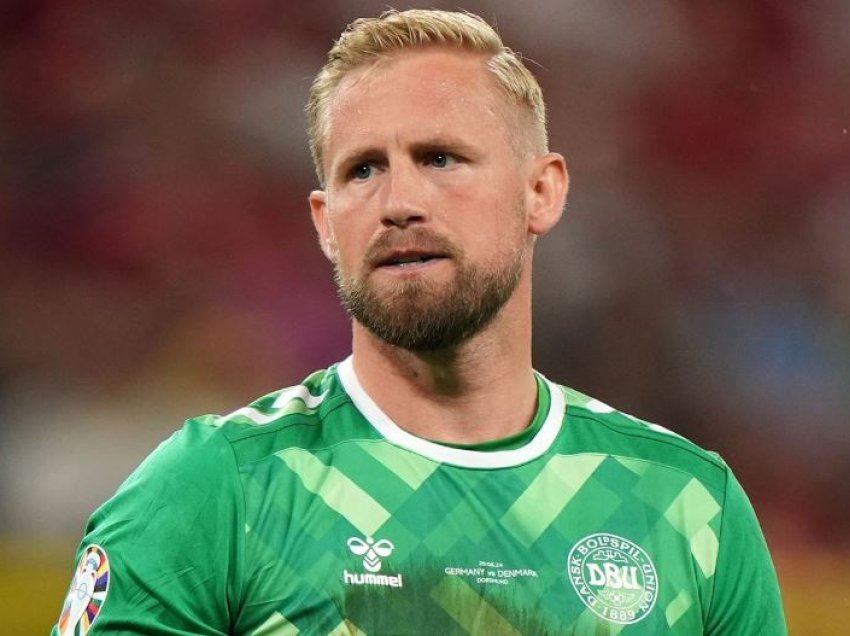 Schmeichel shkon te Celticët