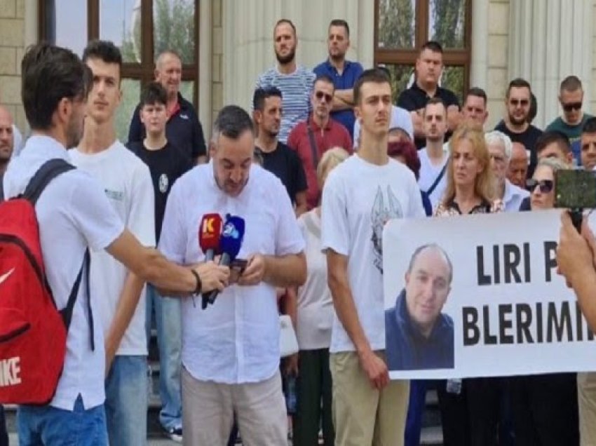 ​Përfundon protesta në Shkup, kërkohet lirimi i Blerim Ramadanit