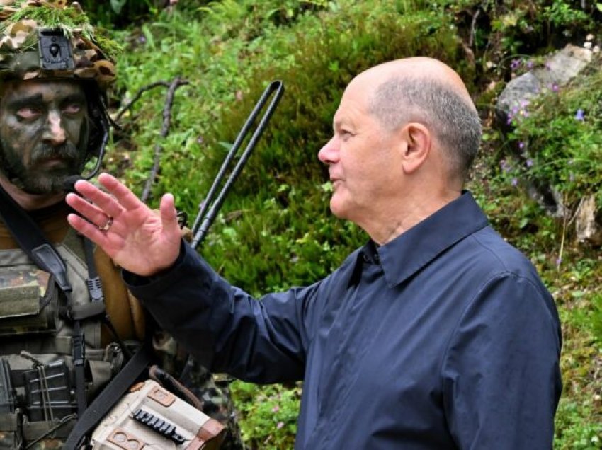 Scholz “u përgjigjet” kritikave për shpenzimet ushtarake të qeverisë së tij