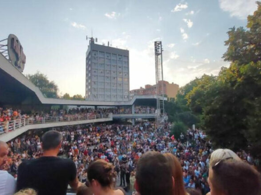 Kokëdhimbje për Vuçiqin – nisin protestat kundër minierës së litiumit në Serbi