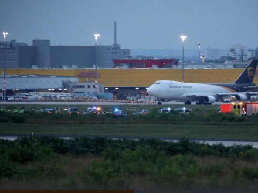 Aeroporti i Koelnit ndalon të gjitha fluturimet, ja çka ndodhi