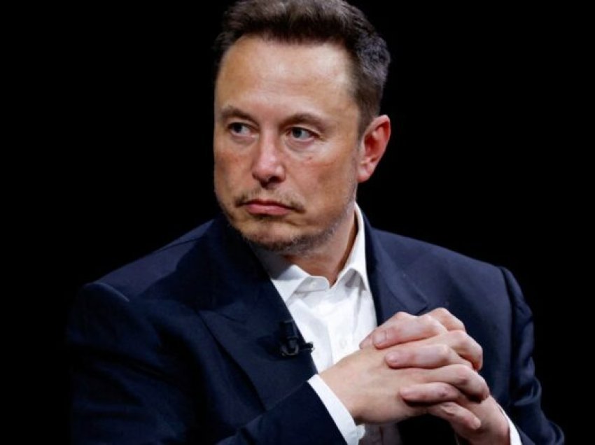 Elon Musk mohon raportimet se “do të dhurojë 45 milionë dollarë në muaj për Donald Trumpin”