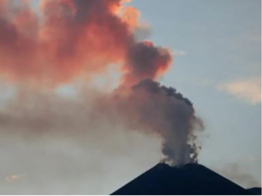 Riaktivizimi i Etna-s/ Hapen aeroportet në Katania pas shpërthimit vullkanik