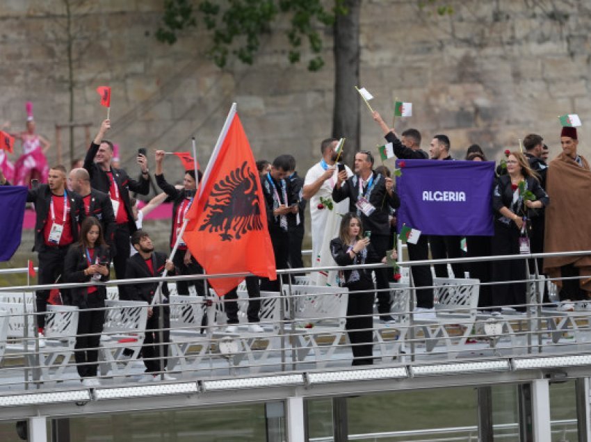 ​Shqipëria parakalon në ceremoninë hapëse Paris 2024