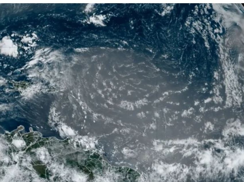 Nga pluhuri saharaian tek temperaturat e oqeanit/ Sezoni i uraganeve ka qenë në pauzë! Ja kur kjo mund të ndryshojë
