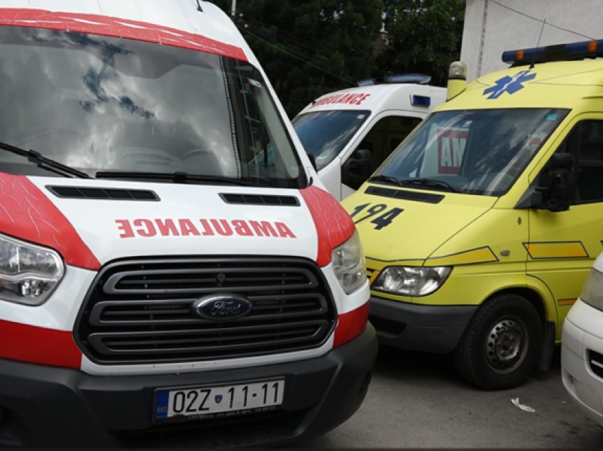 Autoambulanca e aksidentuar pa sigurim, QKMF-ja në Mitrovicë thotë se nuk është në dijeni