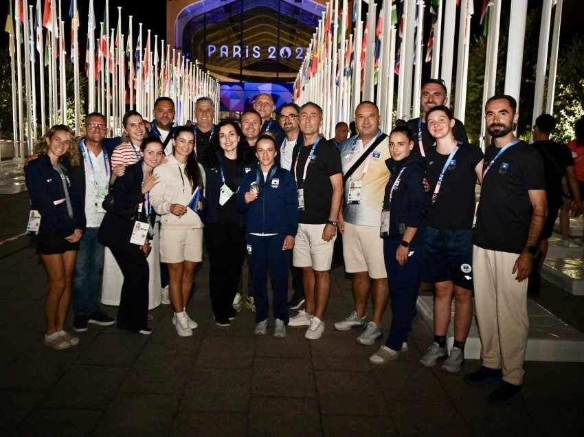 Para kthimit në Kosovë, Osmani takon sportistët: Medalja olimpike e Distrias, ogur i mirë për garat në vazhdim