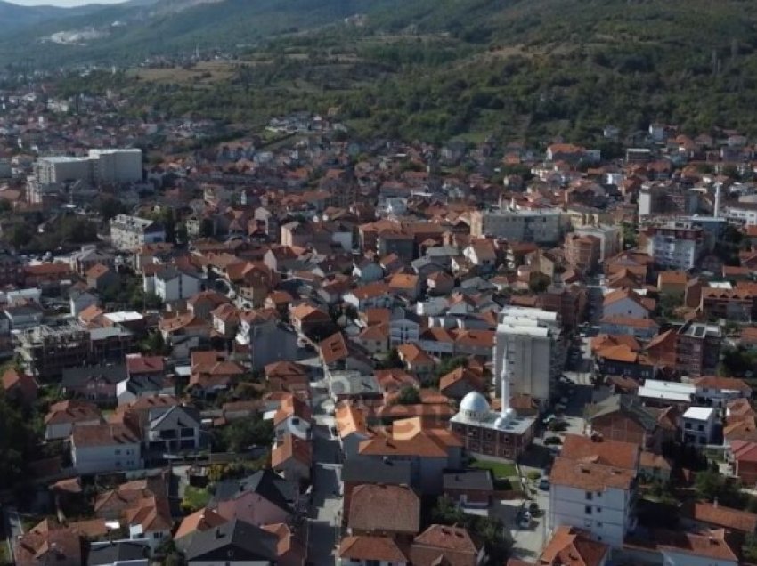 Shqiptarët në Serbi nuk kanë vend në institucione, paralajmërohet protesta