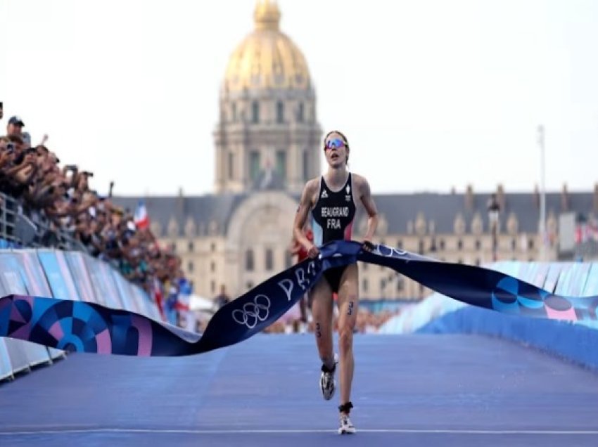 Cassandre Beaugrand e artë hisrtorike për Francën