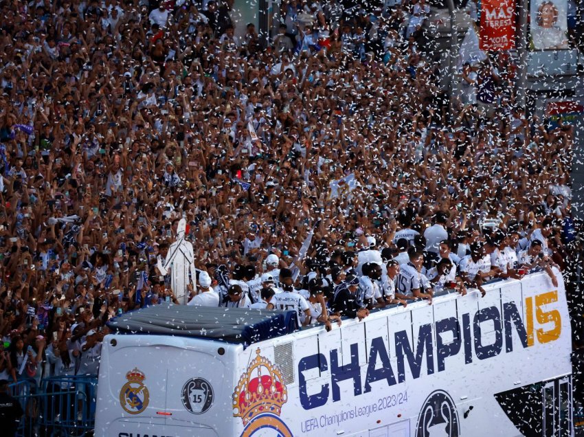 Real Madrid vazhdon festën në kryeqytet