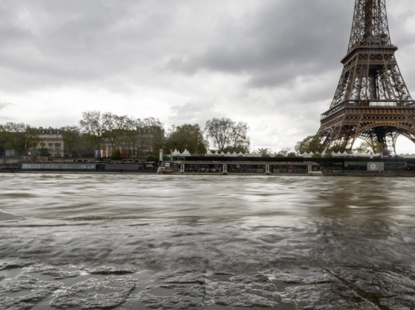 Paris, 50 mijë metra kub ujëra të zeza derdhen në lumin Senë