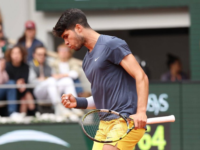 Alcaraz-Tsitsipas, përplasje gjigantësh në çerekfinale