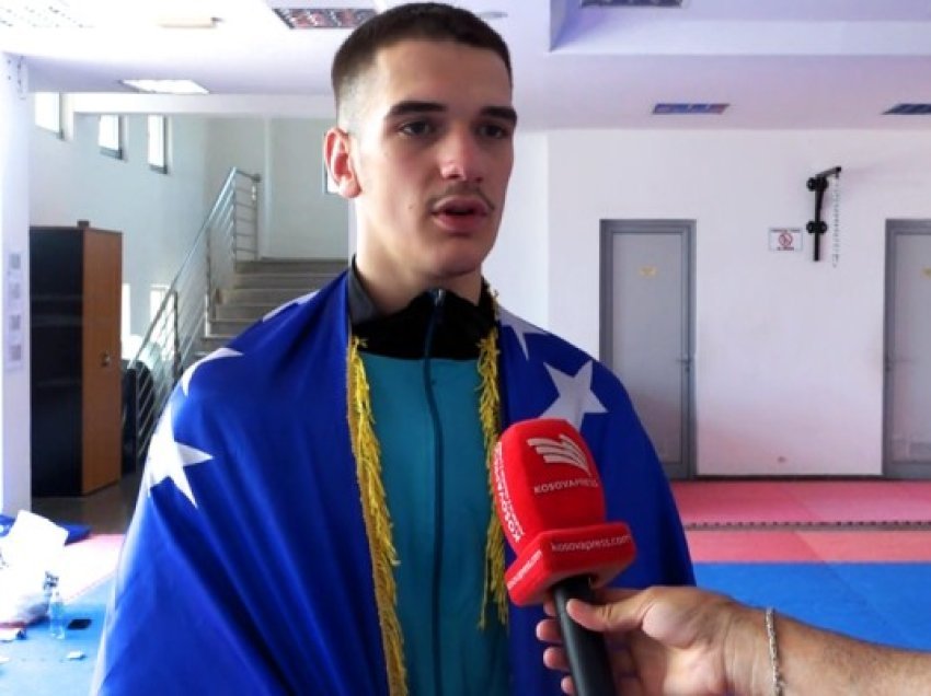 ​Kick Boks/ Flasin fituesit e medaljeve: Krenari ta përfaqësojmë Kosovën