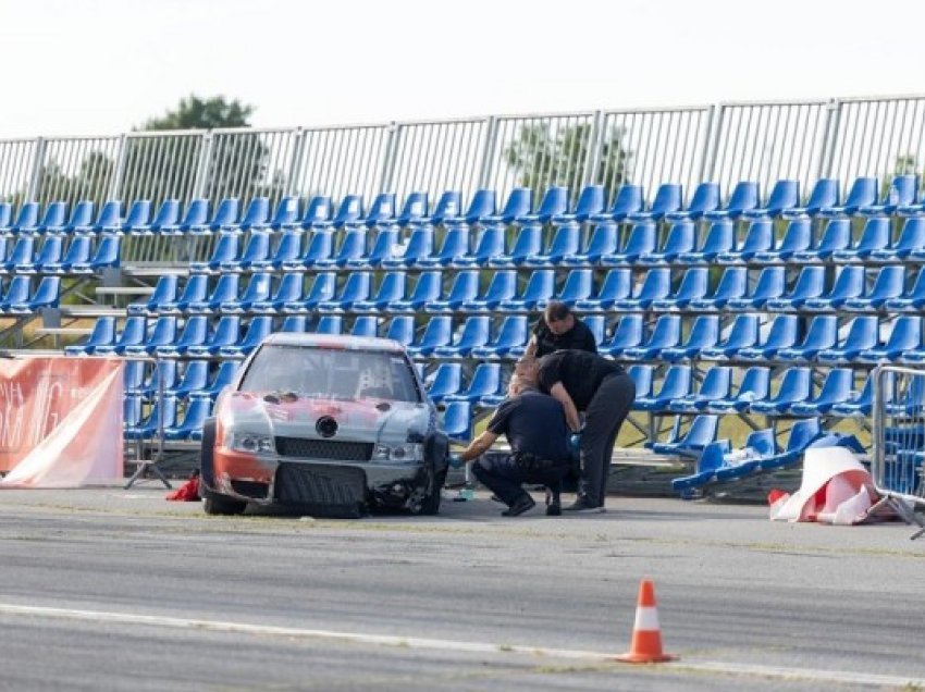 ​Vetura ‘rrëshqet’ nga pista, gjashtë të lënduar në Kroaci