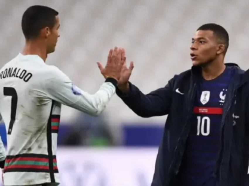 Ronaldo me një koment epik e uron Mbappen për transferimin te Reali