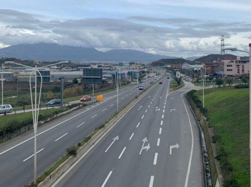 Zgjerimi i autostradës Tiranë-Durrës – ARRSH zgjedh kompaninë që do kryejë punimet për fazën e parë, oferta 1.38 mld lekë