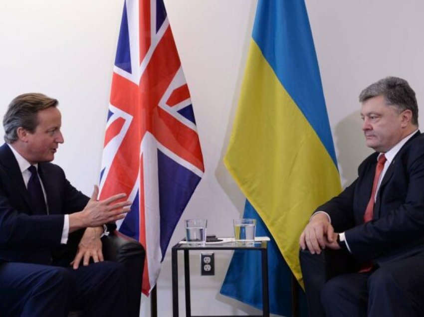 David Cameron pre e mashtrimit – ai mendoi se po fliste me ish-presidentin ukrainas