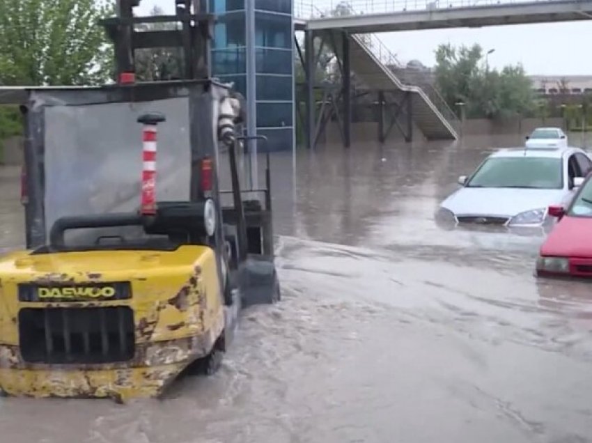 ​Përmbytje në kryeqytetin e Turqisë