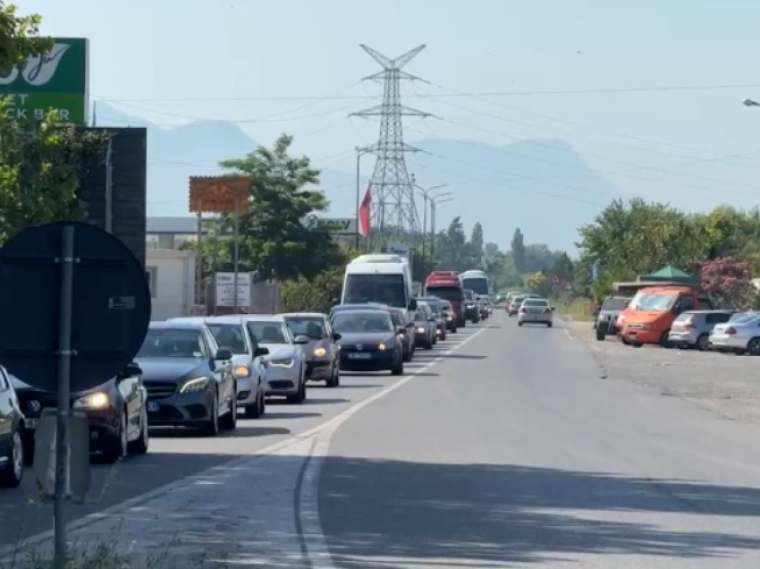 Fluks pushuesish nga Kosova në Shëngji, trafik i rënduar në Milot – Lezhë