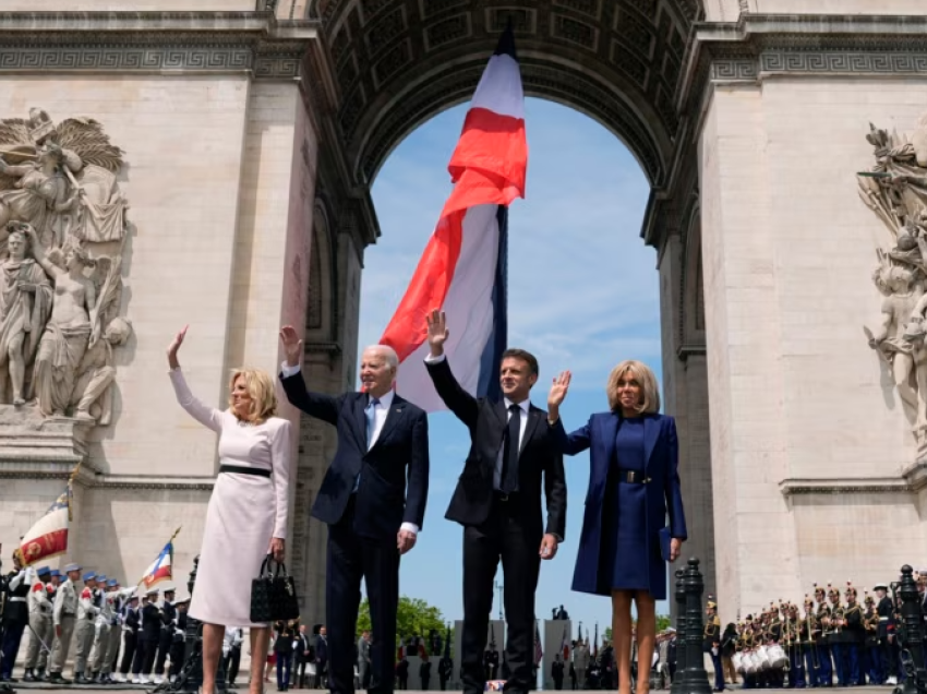 Macron mirëpret Bidenin në Paris, Ukraina në krye të agjendës