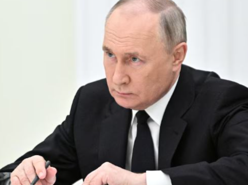 Putin: Rusia po shikon të gjithë skenarët e operacionit special ushtarak