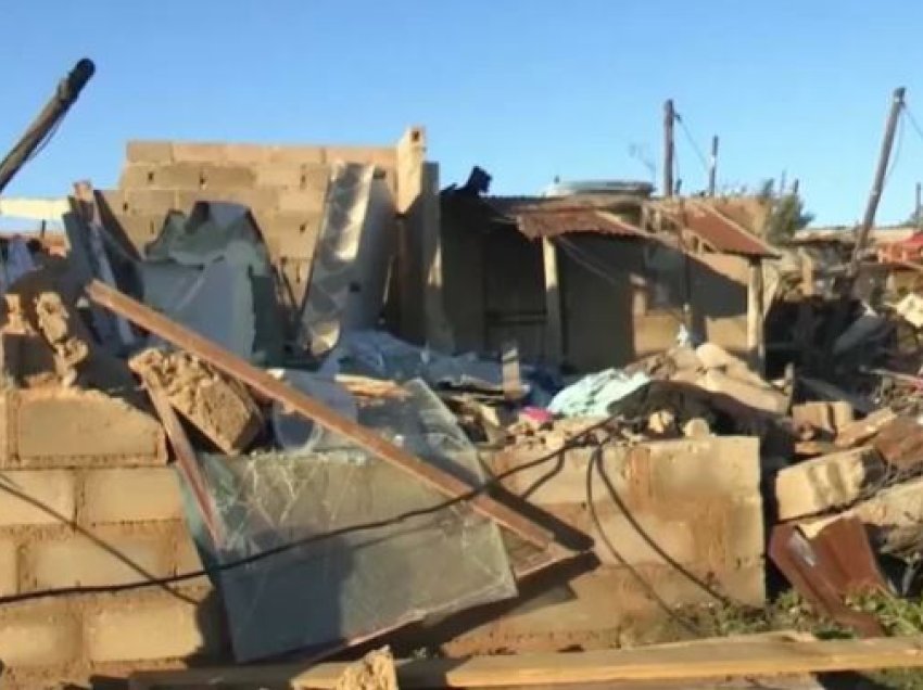 Tornadot shkatërrojnë qytetin e Afrikës së Jugut, 11 të vdekur dhe mijëra të zhvendosur