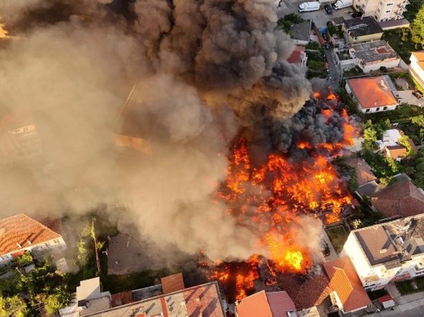 Zjarri në Shkodër, më i madhi i 20 viteve të fundit, tregtarët i bëjnë thirrje shtetit