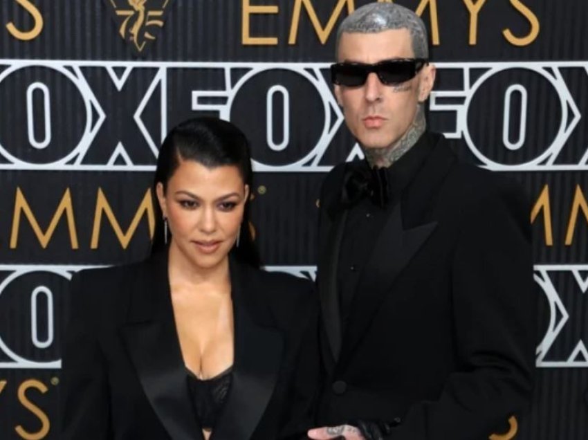 2 vjet pas martesës së tyre, Kourtney Kardashian dhe Travis Barker vendosin të jetojnë së bashku